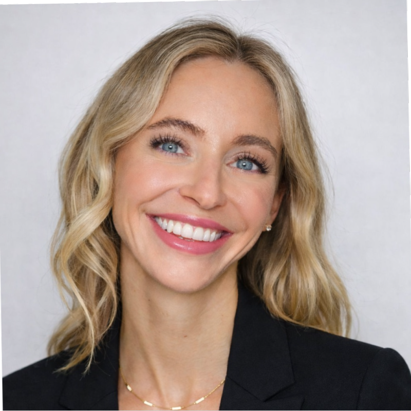 Portrait of Sara Slayton.